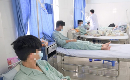 4 trường hợp là học sinh nhập viện do ngộ độc sau khi hút thuốc lá điện tử. (Ảnh: Bệnh viện Bãi Cháy)